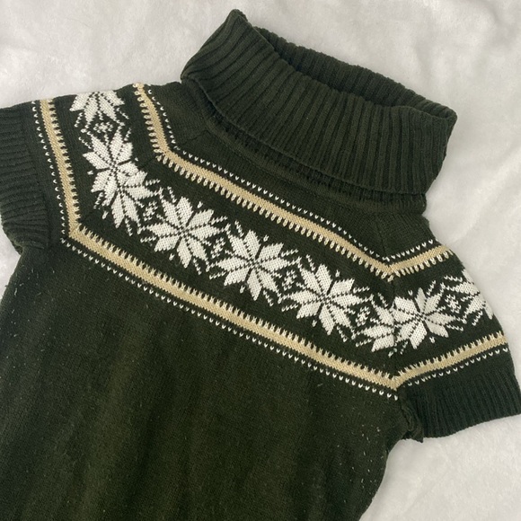 Dark green wintry cowl turtleneck neck tunic - Picture 2 of 16